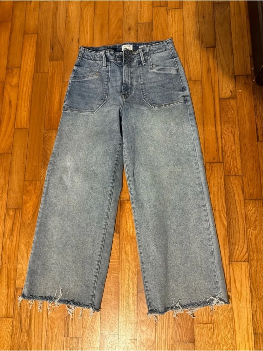 Kensie Wide-Leg Crop Jeans in Light Blue Wash